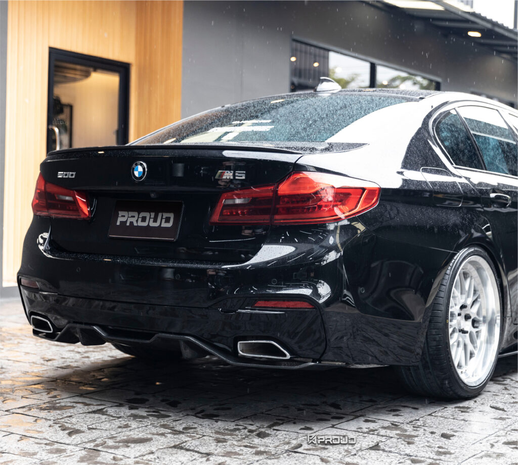 ชุดแต่ง BMW Series 5 G30 คาร์บอนรอบคัน