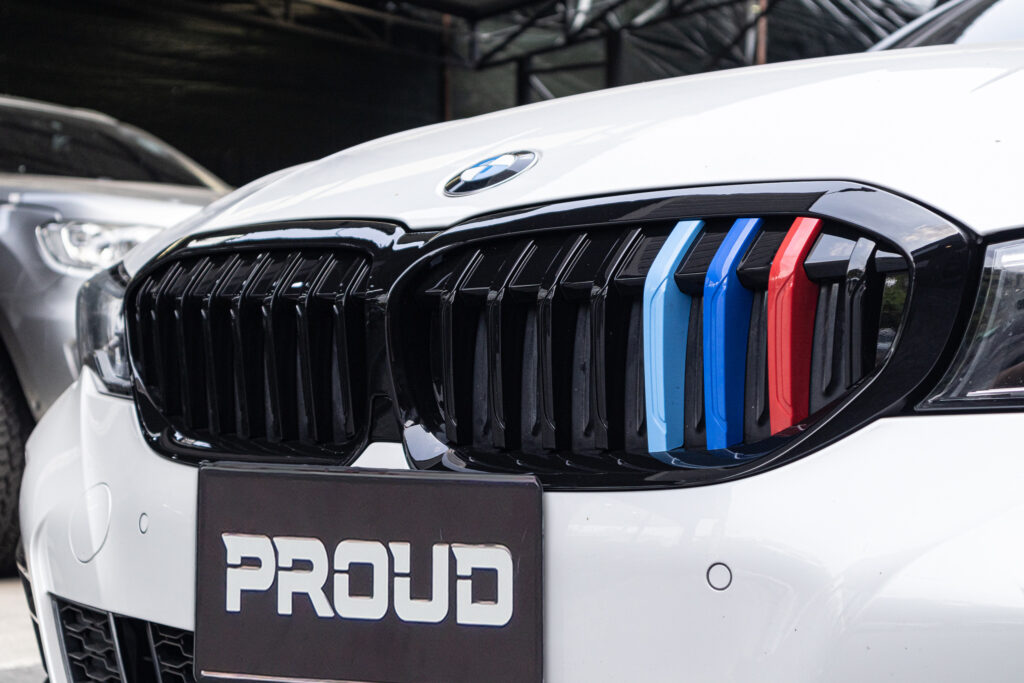 กระจังหน้า M Performance (Tri colors) – BMW 3 Series G20