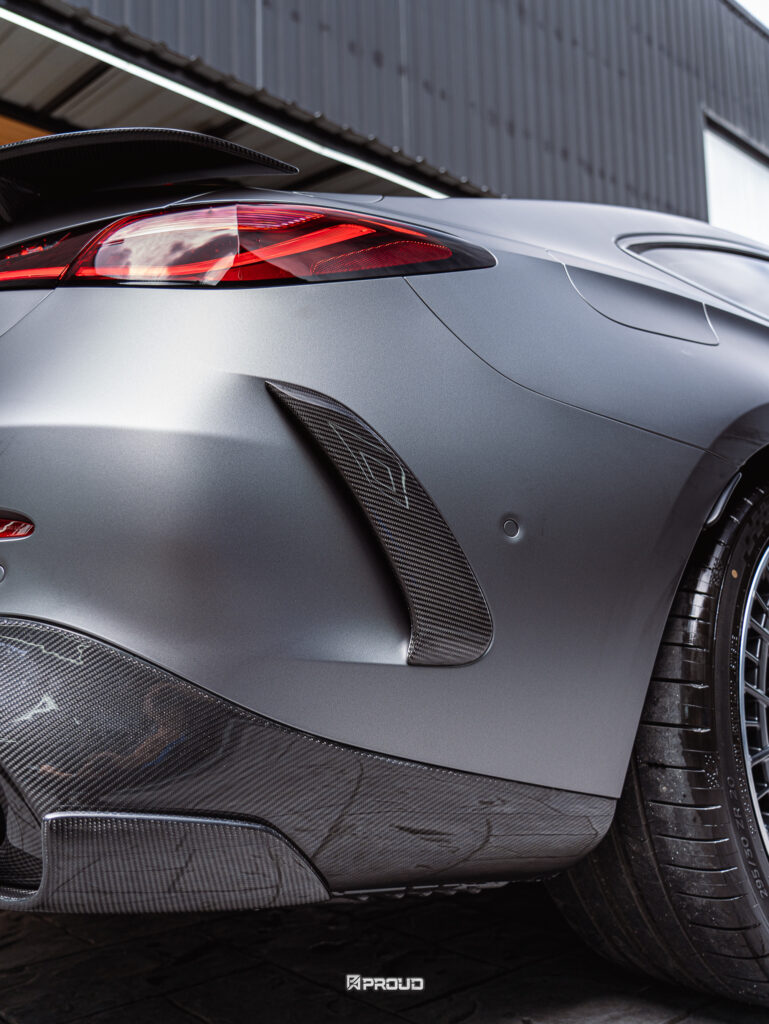 ชุดแต่งคาร์บอนรอบคัน Benz CLE53 C236